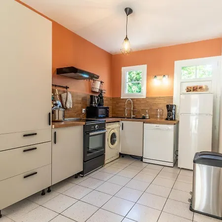 Des Pins בית נופש