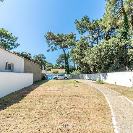 Holiday home Des Pins Sainte-Marie-de-Re