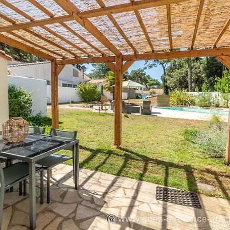 Des Pins Holiday home