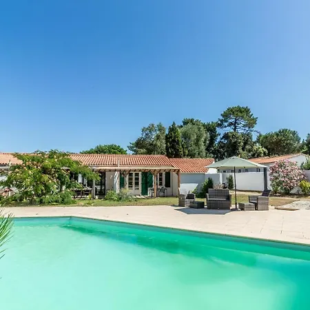 Holiday home Des Pins Sainte-Marie-de-Re