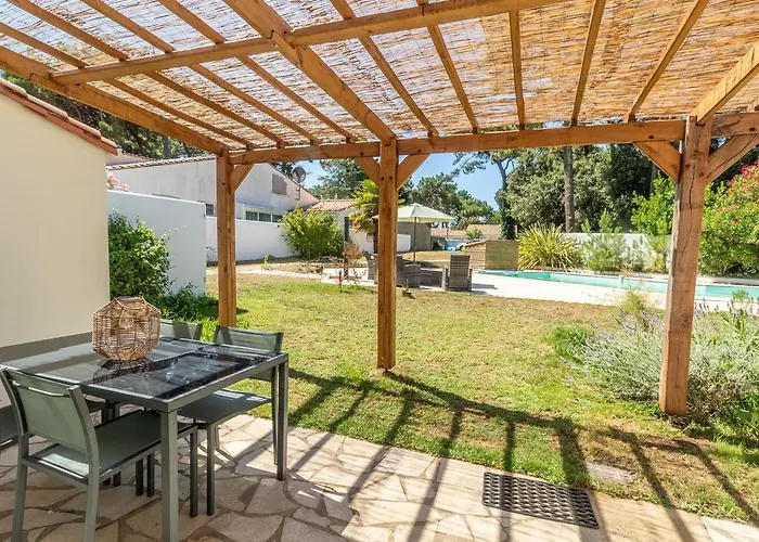 Holiday home Des Pins *