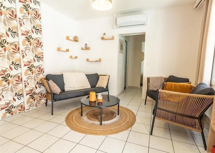 Des Pins Sainte-Marie-de-Re